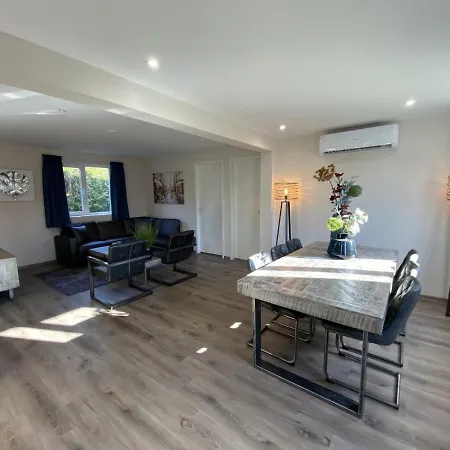 Type C Comfort 6 Persons Chalet *